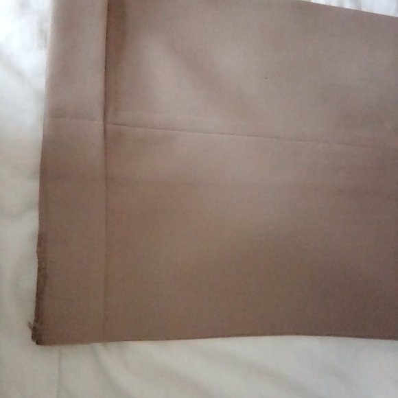 Used Linett Ltd. 38R Beige Suit, 32" pleated pants, 100% gabardine wool - Picture 10 of 14